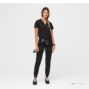 Figs Zamora™ Jogger Scrub Pants in Black SZ S Petite